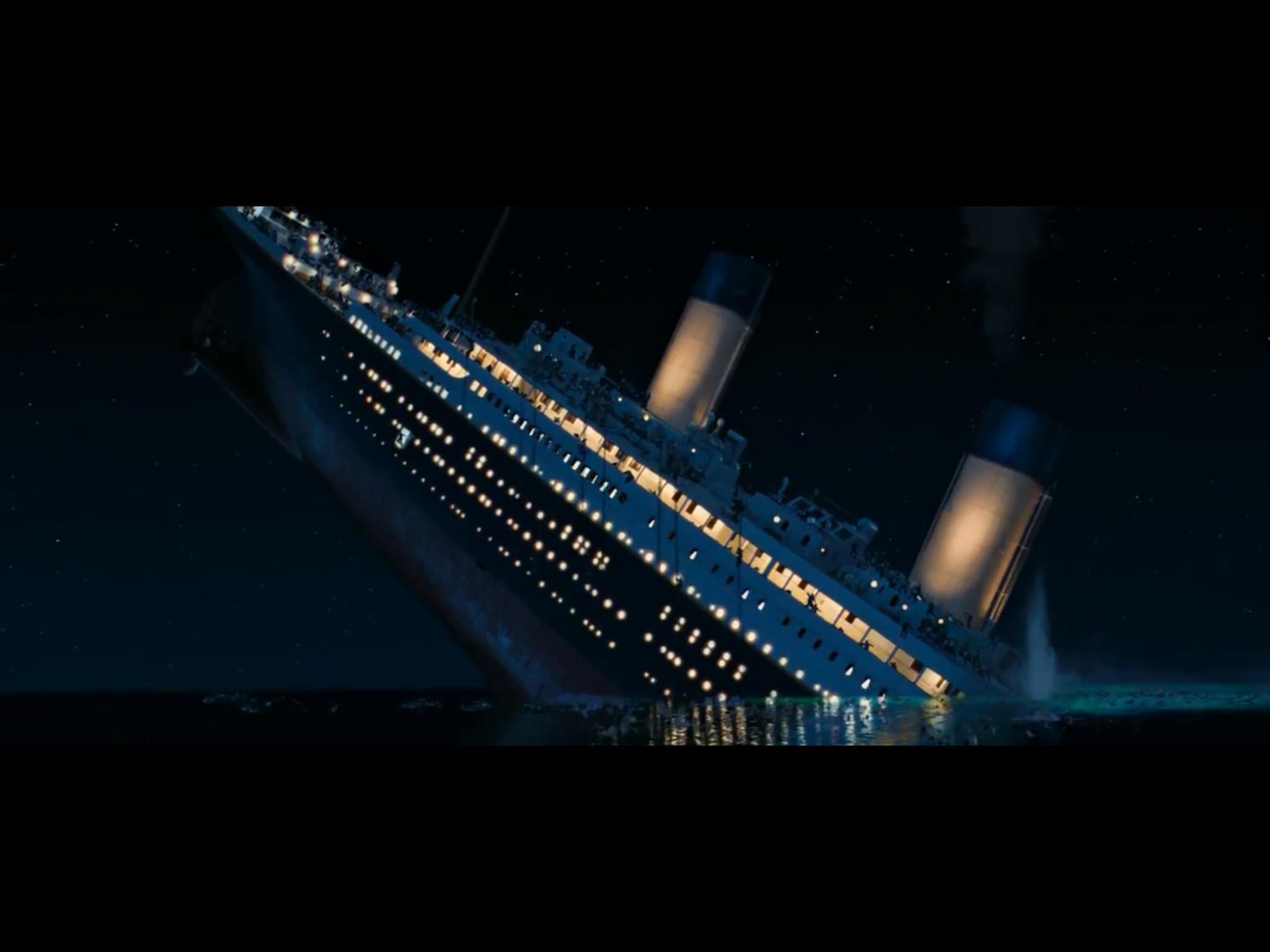 Pix For > Titanic Sinking Wallpaper
